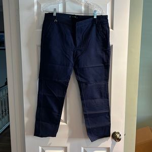 Zara Basic Collection Capri Pants w Belt!